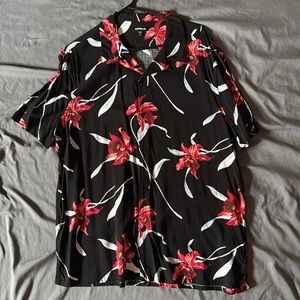 Express short sleeve casual button up shirt size XL pattern